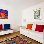 Veeve - A Pop Of Colour